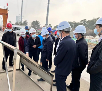 市住建局局長(cháng)李勇一行深入丹霞路項目現場(chǎng)調研