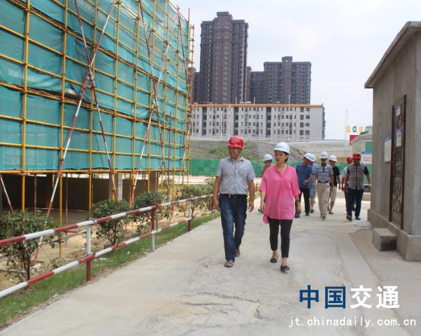 南昌市質(zhì)監站領(lǐng)導蒞臨象湖隧道、九洲高架安置房項目檢查指導工作